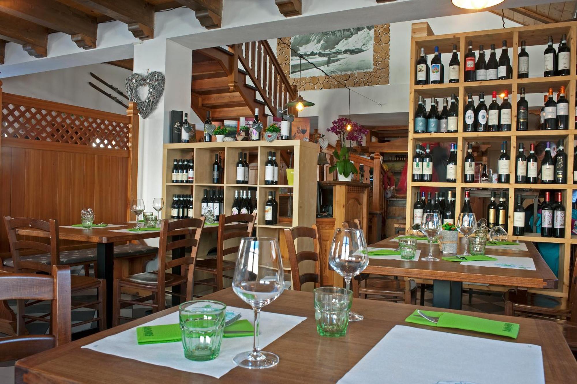 Aalts Dorf Hotel Riale  Luaran gambar